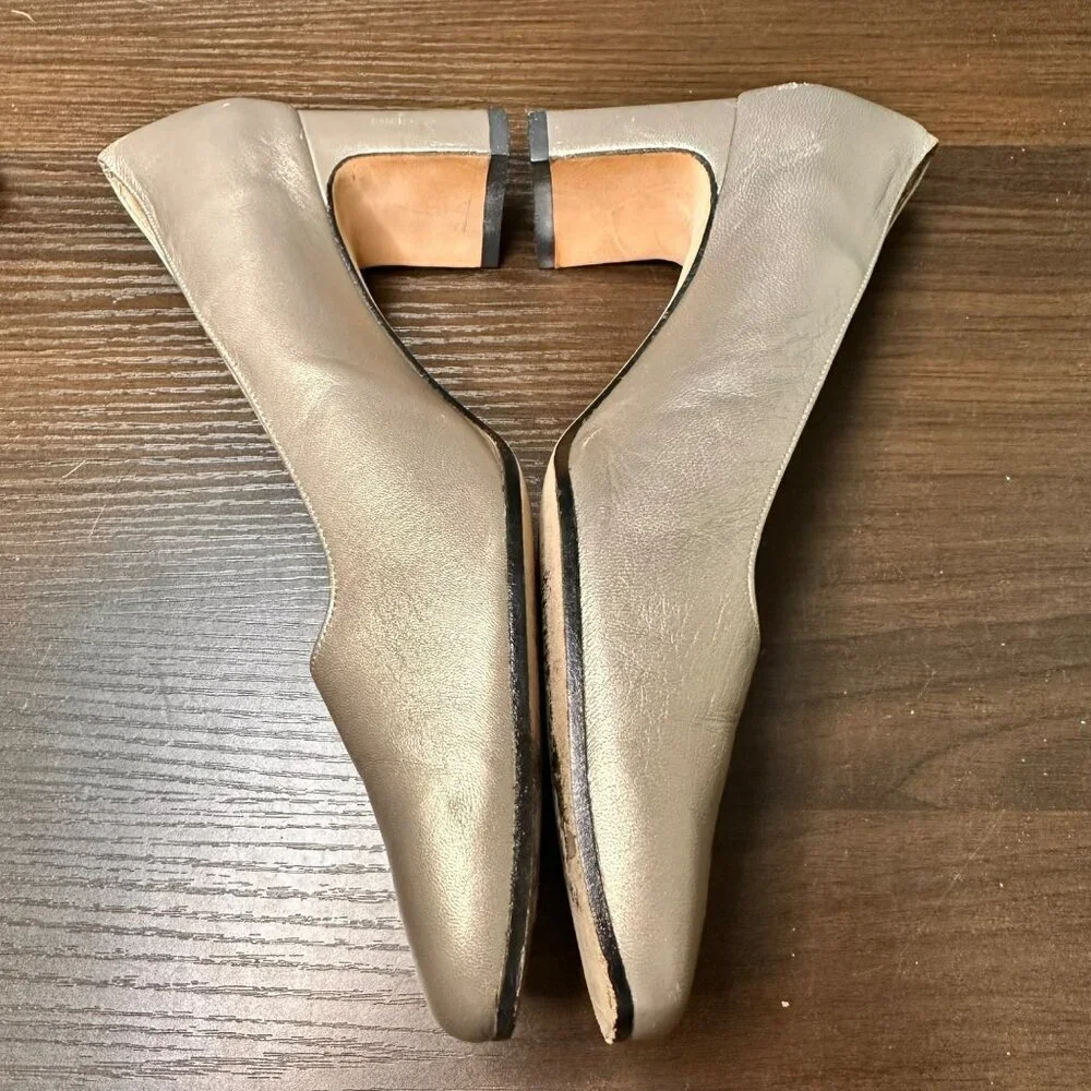 Vaneli Golden Classic Ballet‎ Flats with Block Heel Leather Pumps Shoes Size 7.5